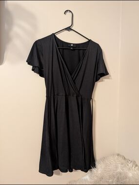 Iz Byer Black Short Flutter-Sleeve Wrap Dress